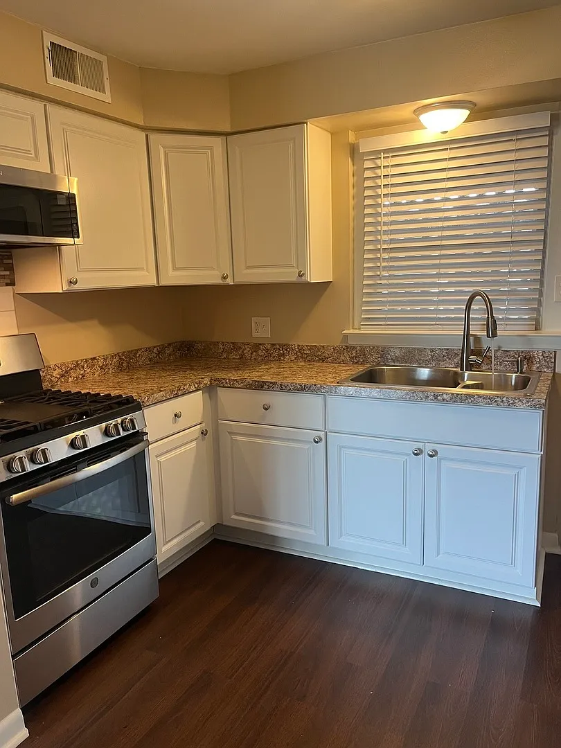 2 bed, $1,550 — Photo 4