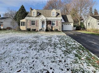 211 Washington Dr, New Hartford, NY 13413