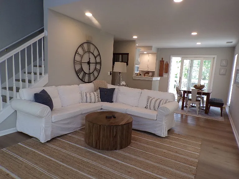 10 Cobblestone Ct — Photo 18