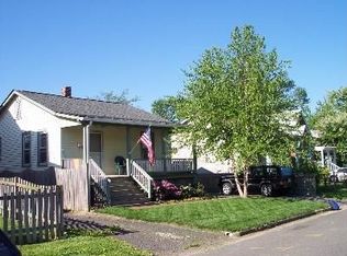 718 18th St S, Arlington, VA 22202