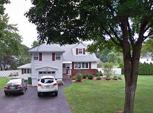 124 Village Cir W, Paramus, NJ 07652