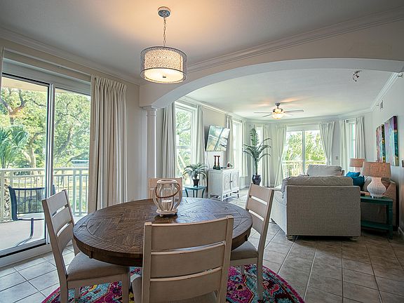 5th image of 2230 Beach Dr APT 201