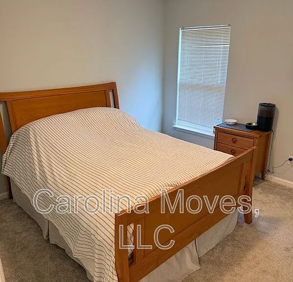 510 Grafton Ct — Photo 10