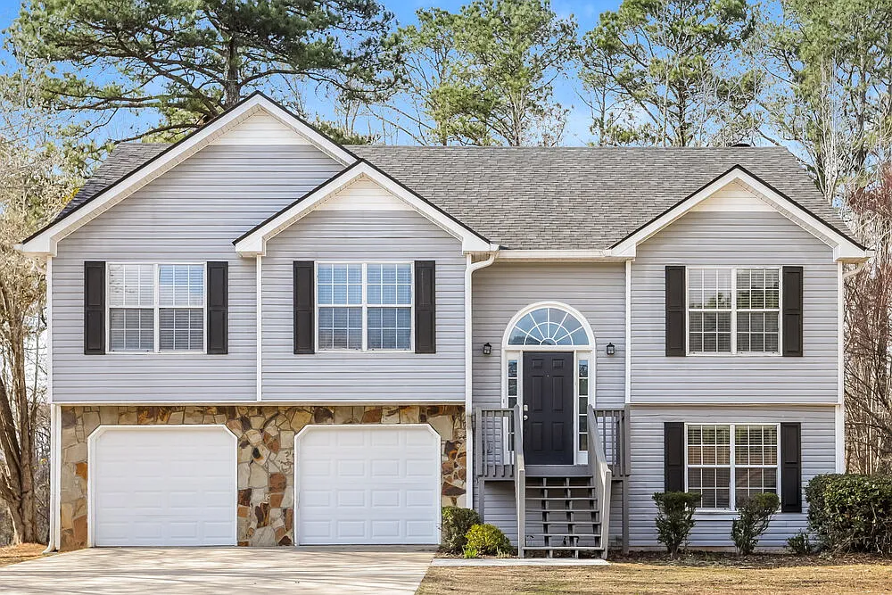 3 bed, 3.0 bath, 2675 sqft, $2,780 — Photo 1