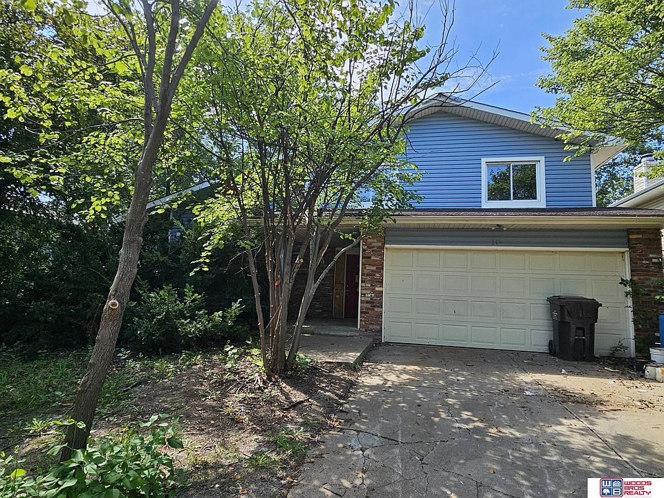 2nd image of 719 W Leon Dr