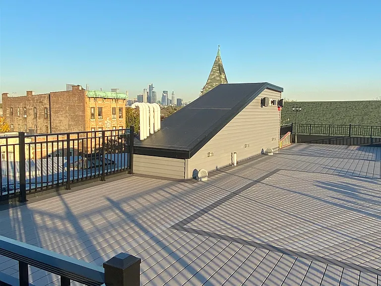 1004 Summit Ave #102 — Photo 14
