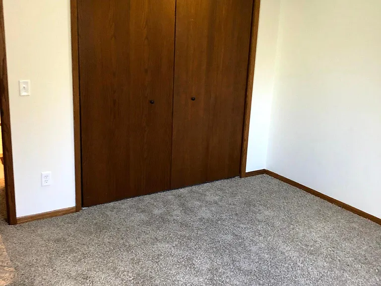4685 Lindbergh Dr — Photo 19