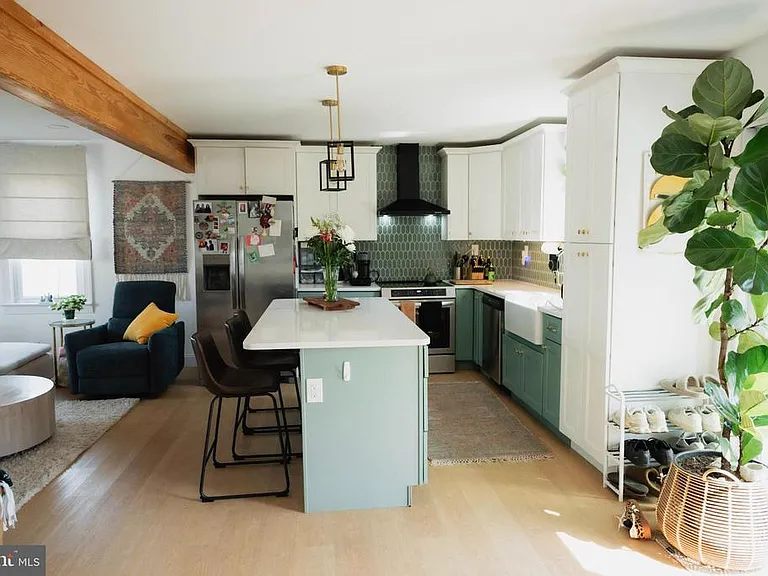 70 Sartori Ave — Photo 12