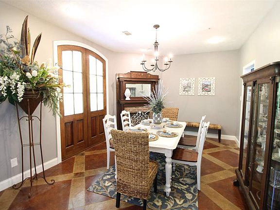 5th image of 2271 Wildwood Dr