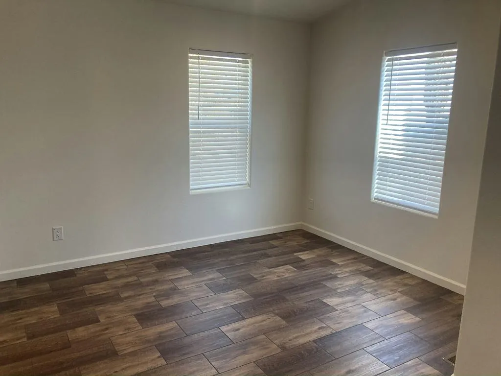 2 bed, 2.0 bath, 1000 sqft, $1,340 — Photo 3
