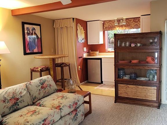 3rd image of 414 Franklin Dr #2
