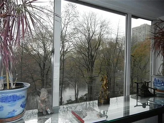 Rented by essential NEW YORK Real Estate | media 10