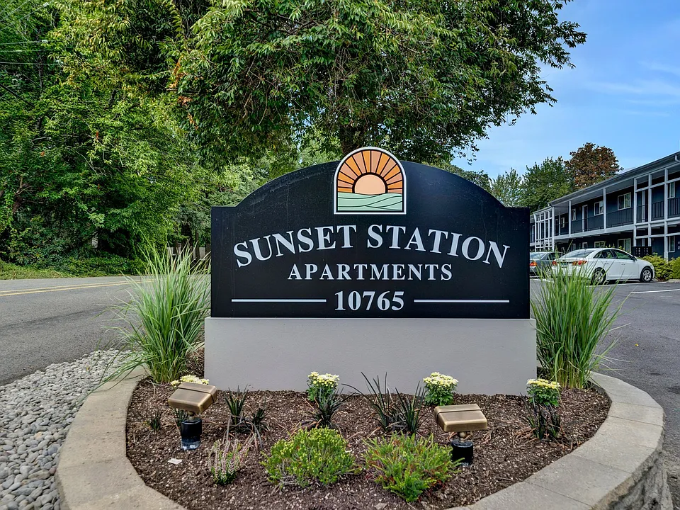 Sunset Station Apartments
