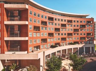 155 Carondelet Plz UNIT 401, Saint Louis, MO 63105