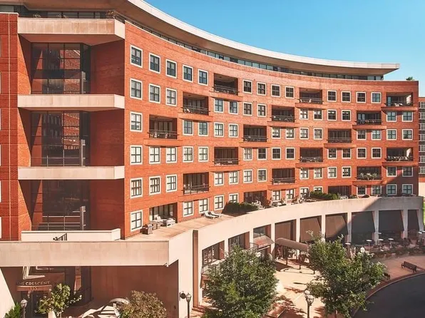 155 Carondelet Plz Unit 401, Saint Louis, MO 63105