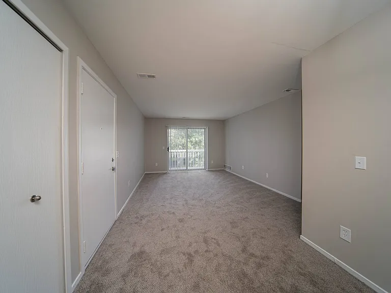 Greyberry Park Apartments — Photo 7
