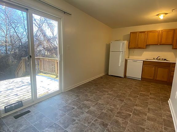 4th image of 287 Center Deen Ave