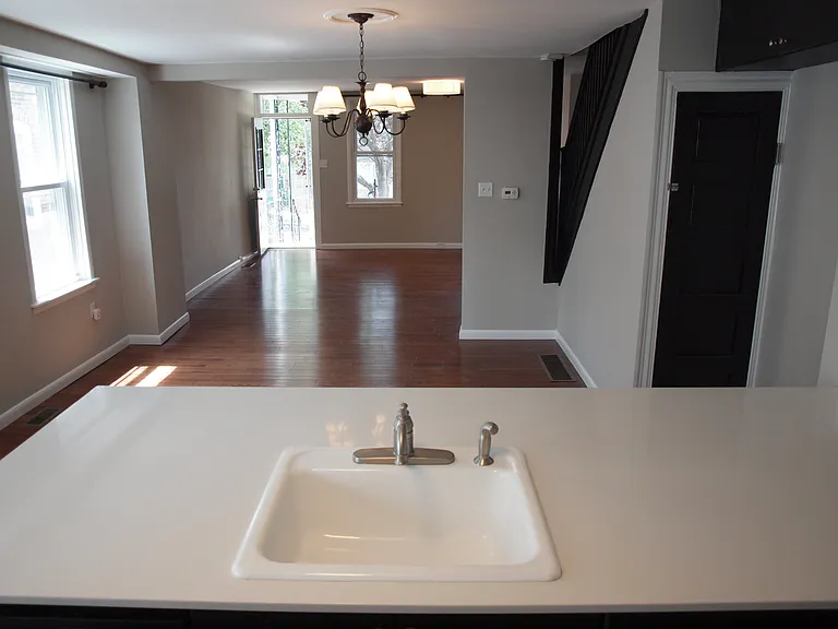 4377 Manayunk Ave — Photo 6