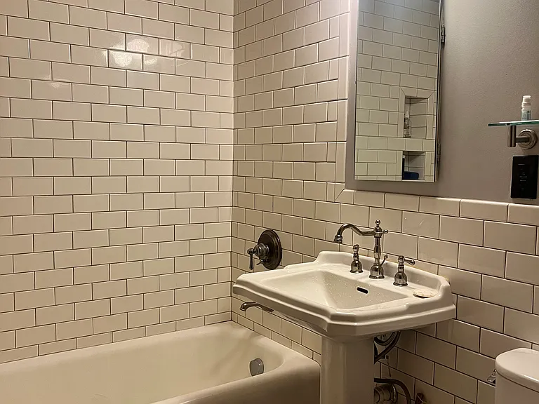 200 17th Ave E #403 — Photo 18