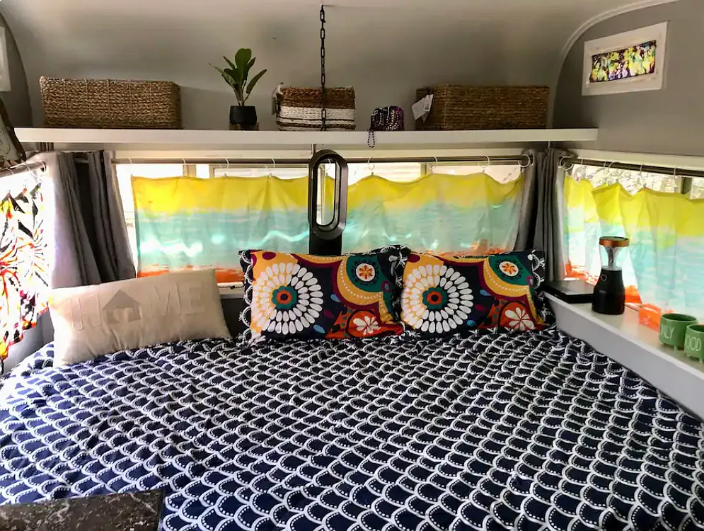 Studio, 160 sqft, $875 — Photo 4