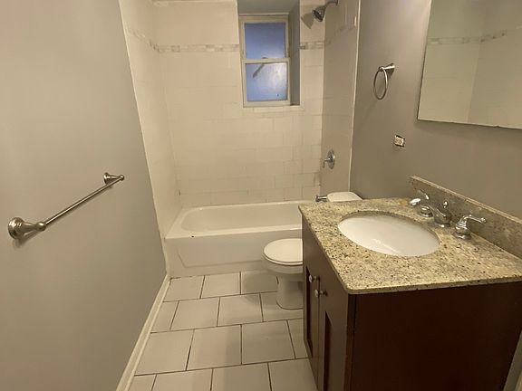 5th image of 3759 N Wilton Ave