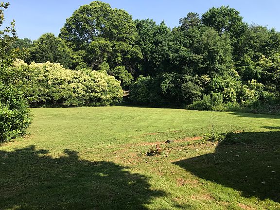 2nd image of 4912 Twin Dr