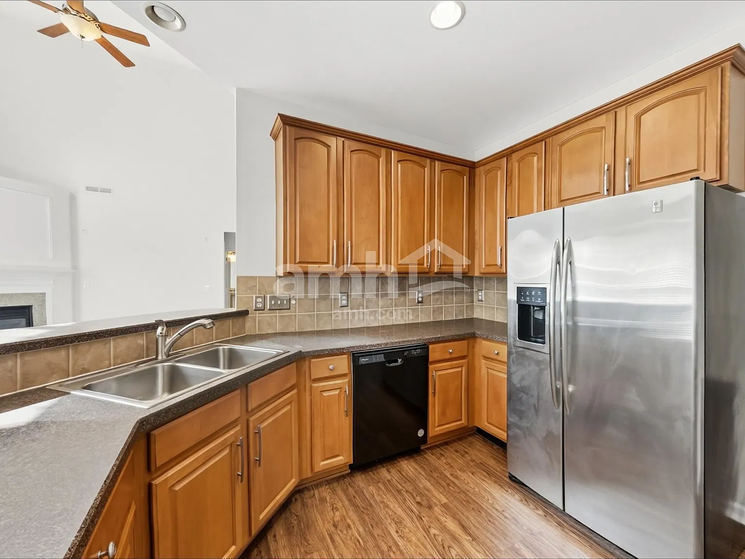 3 bed, 2.5 bath, 2186 sqft, $2,665 — Photo 3