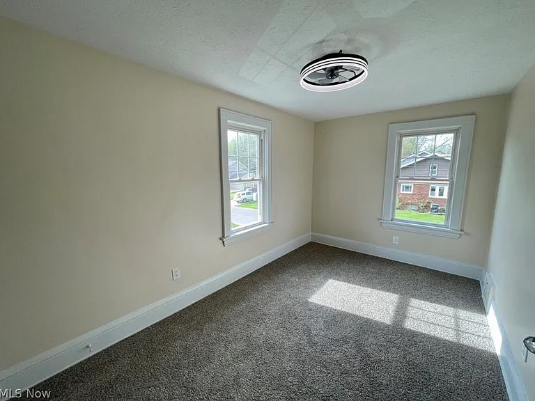 844 Cordova Ave — Photo 25