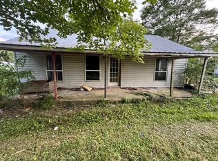 1070 W Rock Quarry Rd, Clarkrange, TN 38553