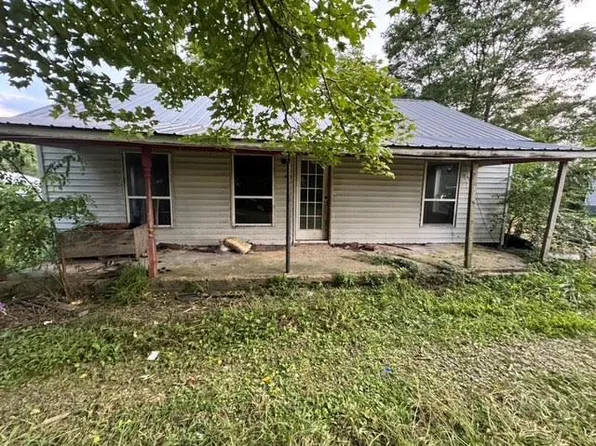 1070 W Rock Quarry Rd, Clarkrange, TN 38553