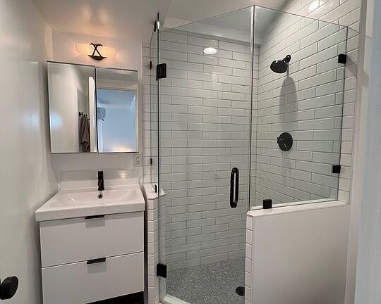 5th image of 1228 Pine St