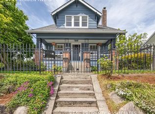 6711 Linden Ave N, Seattle, WA 98103