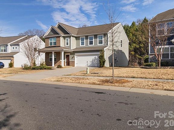 2nd image of 16056 Hammersmith Farm Dr