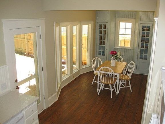 Eating/Lounging Area