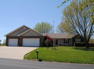 2108 Twin Hills Dr, Joplin, MO 64804