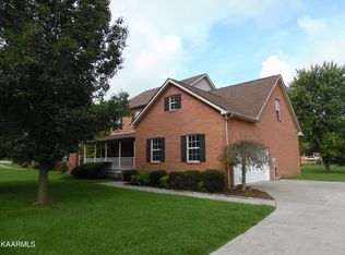 221 Stone Castle Ln, Powell, TN 37849