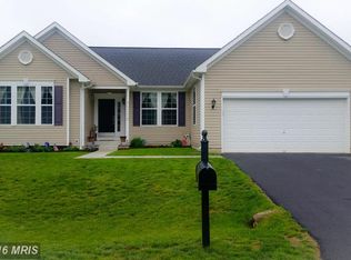 235 Avalon Trl, Hedgesville, WV 25427