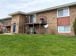 920 Meadows Dr #7, Freeport, IL 61032
