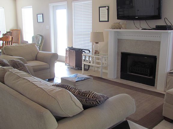 4th image of 105 Vargas Ct