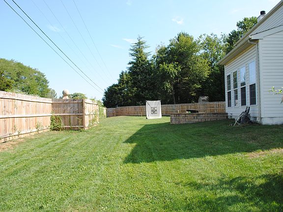 2nd image of 128 Edenderry Ave