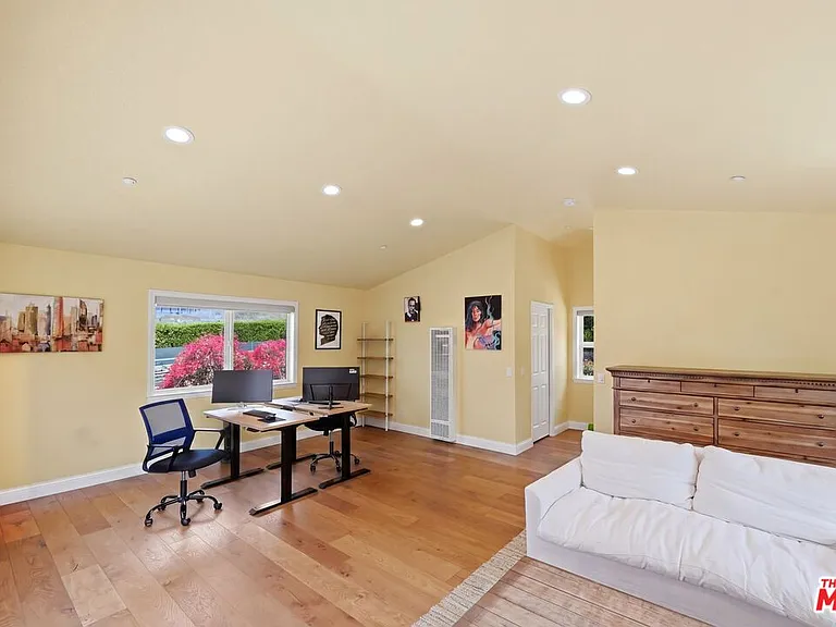 30429 Morning View Dr — Photo 33