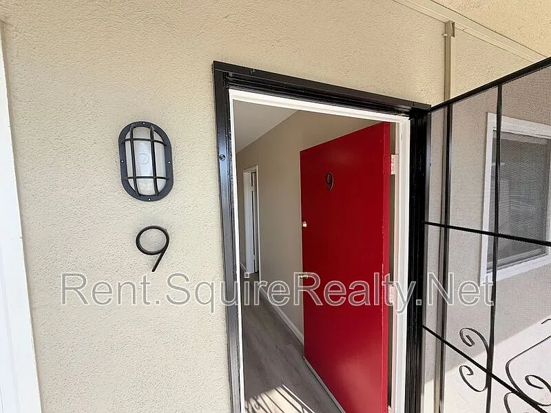 1 bed, 1.0 bath, $1,800 — Photo 1