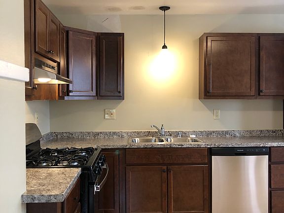 4th image of 2511 S Logan Ave Unit 2