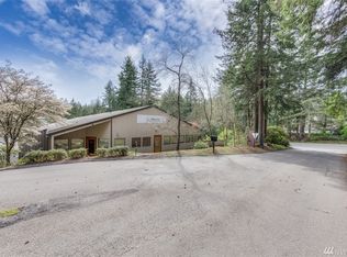 7950 NE Day Rd W #B, Bainbridge Island, WA 98110