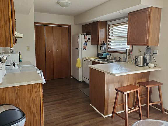 5th image of 212 W Grant Ave #212