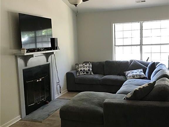 2nd image of 114 Elaine Dr