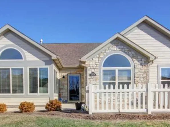 2754 J T Coffman Dr, Champaign, IL 61822
