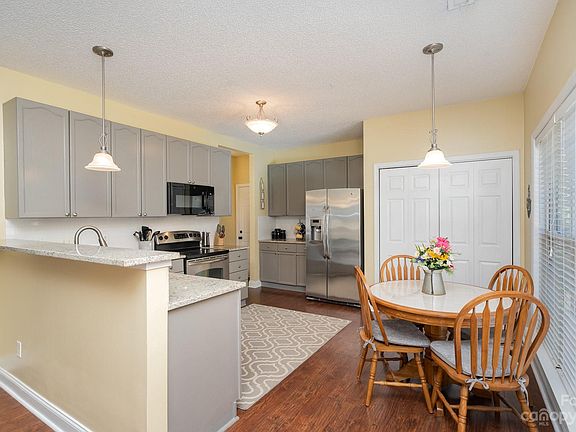 4th image of 2829 Patten Hill Dr
