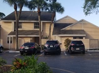2084 Champions Way, Pompano Beach, FL 33068