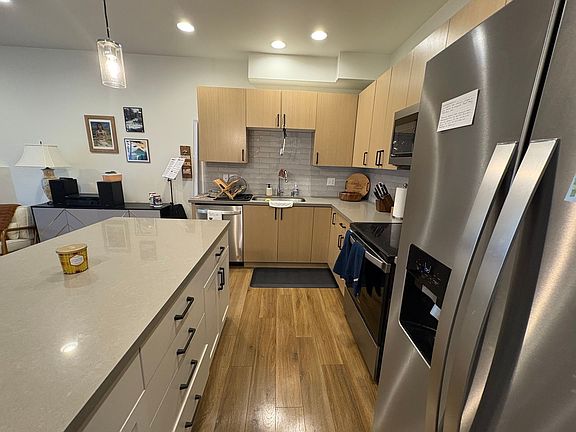 2nd image of 4239 Cameo Ln